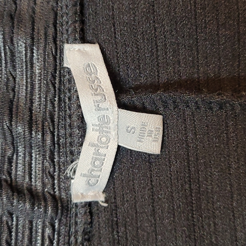 NEW CHARLOTTE RUSSSE BLACK TEXTURED PLEATED SKATER SWING SKIRT - Picture 6 of 7
